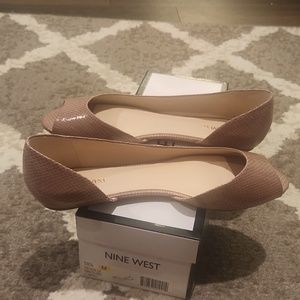 Never worn nine west open toe flats